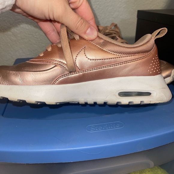 Nike Air Max - Thea - Women’s Size 8 - Picture 3 of 5